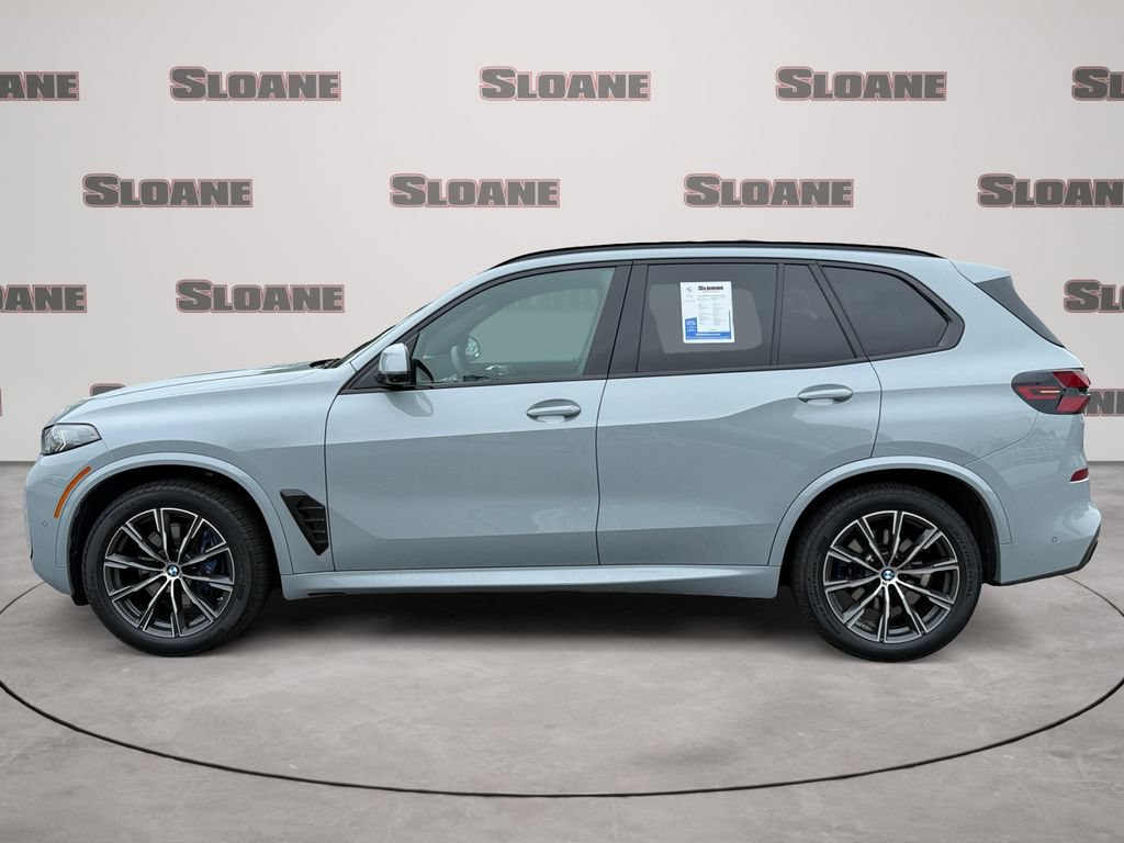Used 2024 BMW X5 xDrive40i w/ M Sport Package AWD/4WD image 2