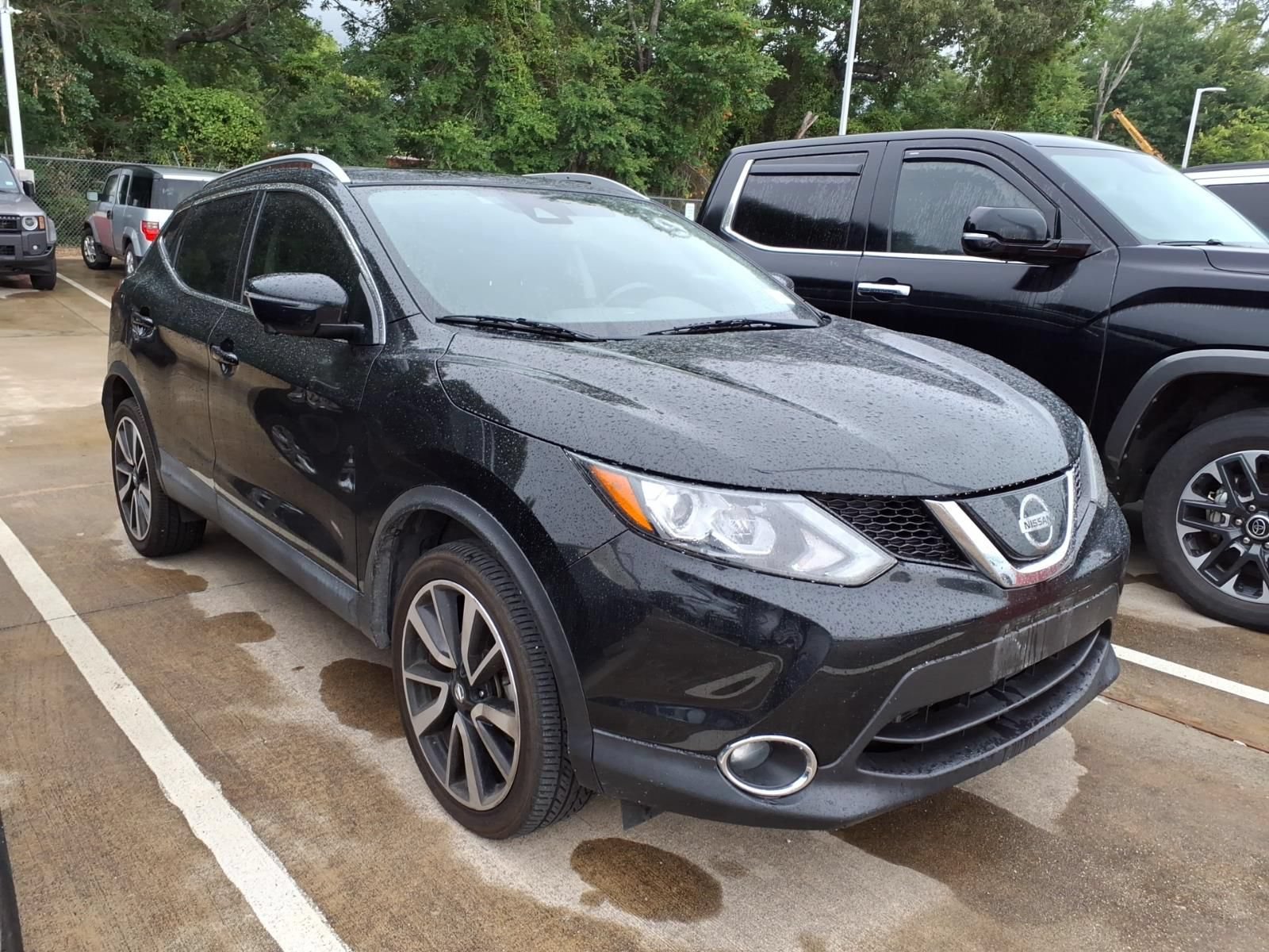 Used 2019 Nissan Rogue Sport SL w/ Premium Package FWD image 1