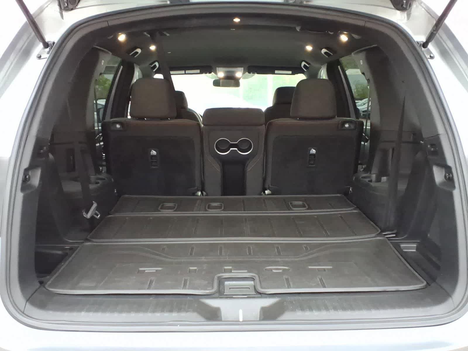 Used 2024 Honda Pilot Sport image 6