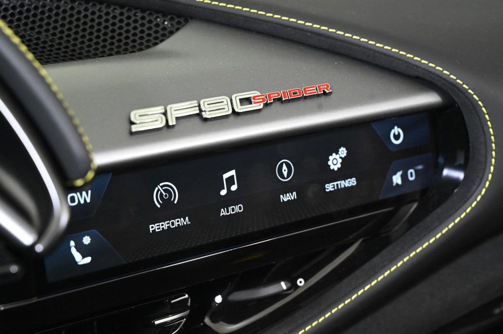 Used 2022 Ferrari SF90 Spider Base image 16