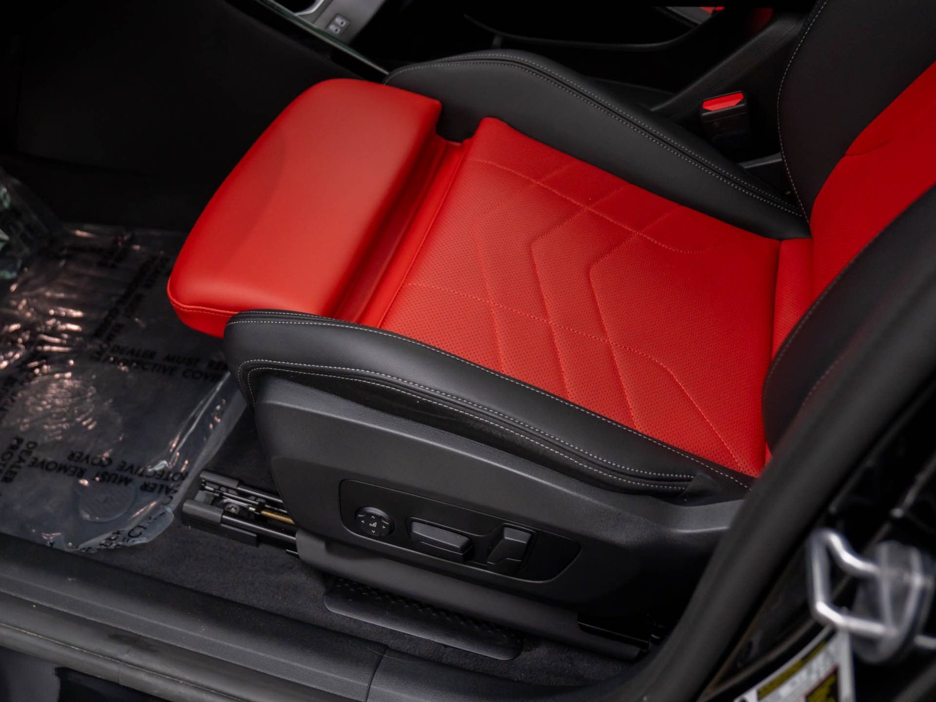 Certified 2025 BMW X2 xDrive28i image 16