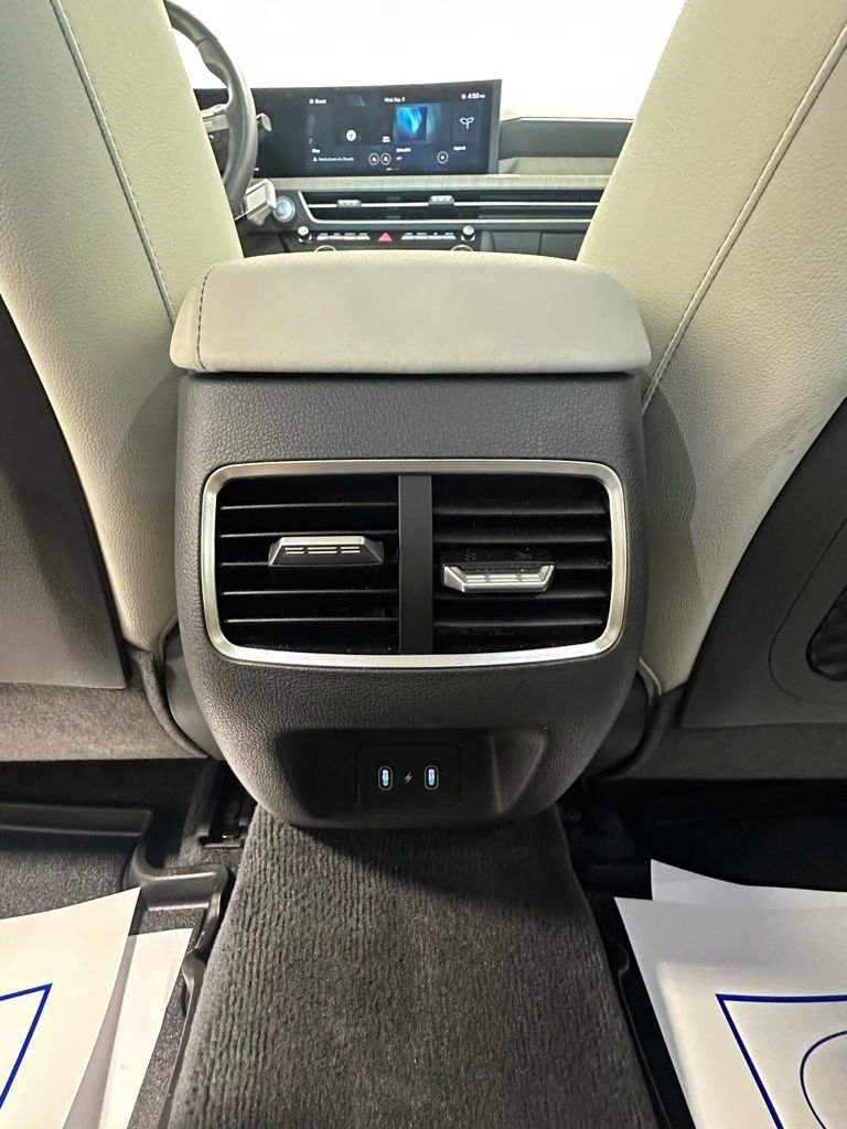 Used 2025 Hyundai Sonata Limited image 25