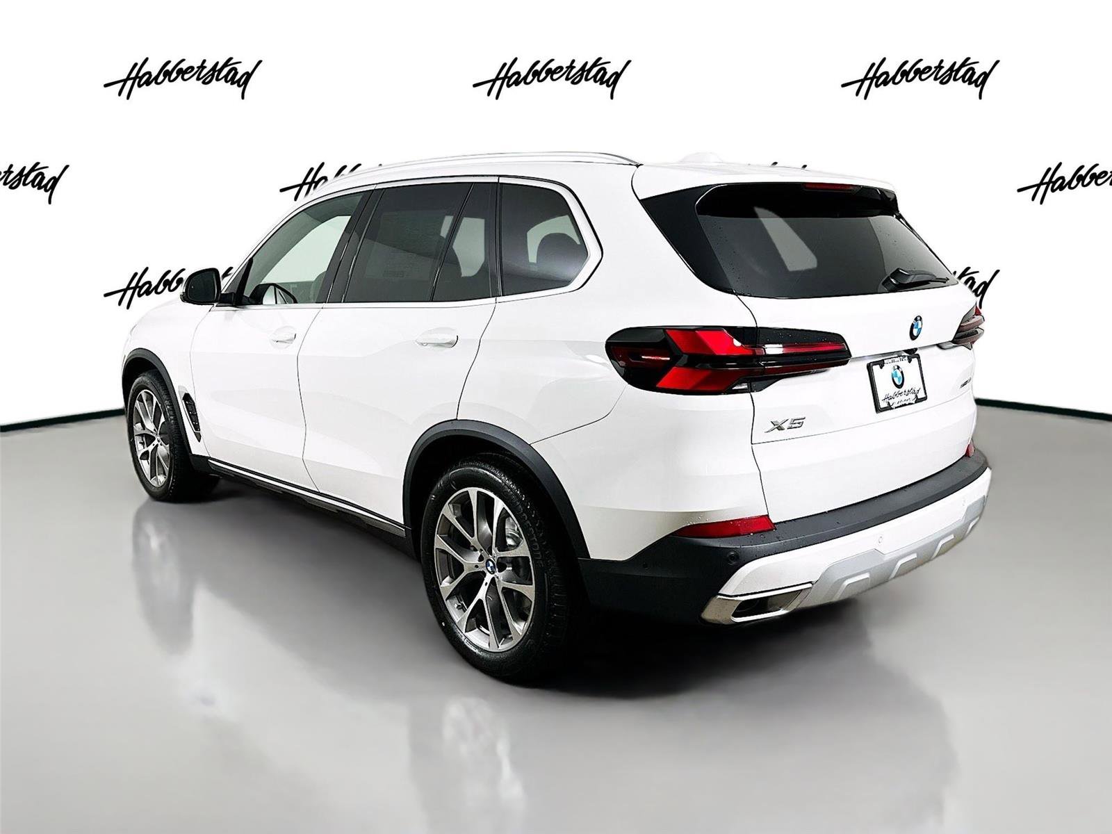 New 2026 BMW X5 xDrive40i w/ Parking Assistance Package image 7