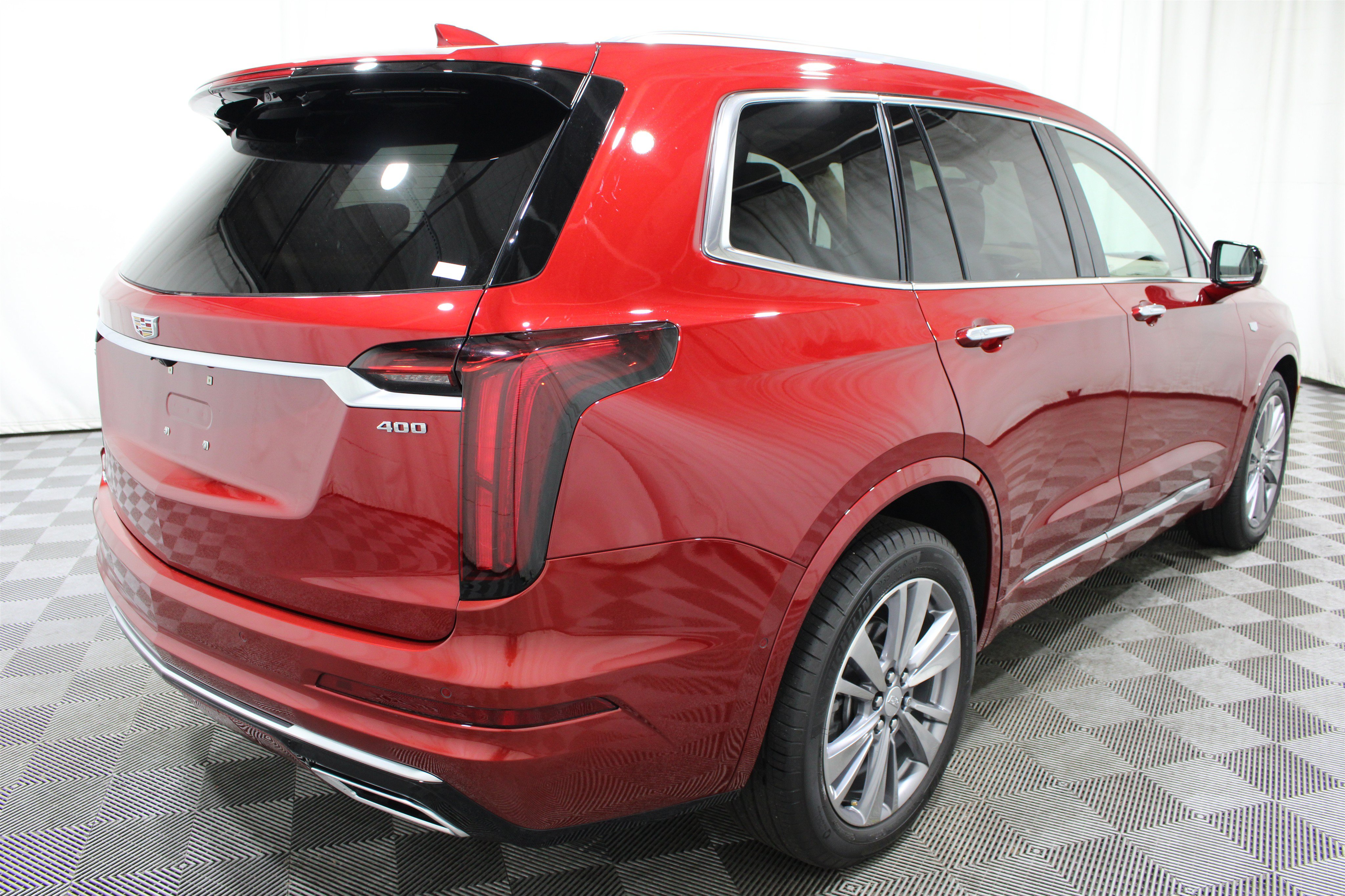 Certified 2025 Cadillac XT6 Premium Luxury w/ Platinum Package AWD/4WD image 36
