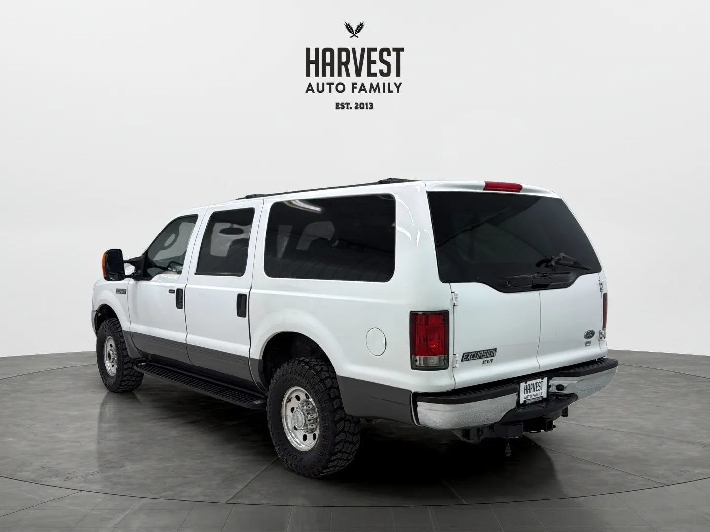 Used 2003 Ford Excursion XLT AWD/4WD image 4