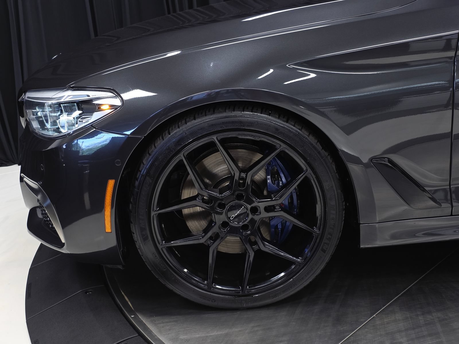 Used 2020 BMW M550i xDrive w/ Executive Package AWD/4WD image 5