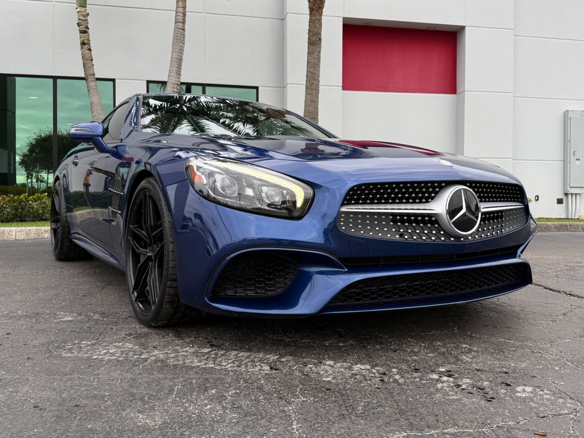 Used 2017 Mercedes-Benz SL 550 image 16
