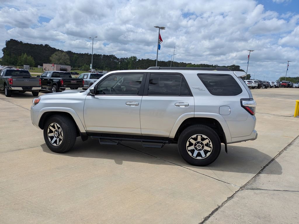 Used 2022 Toyota 4Runner TRD Off-Road image 5