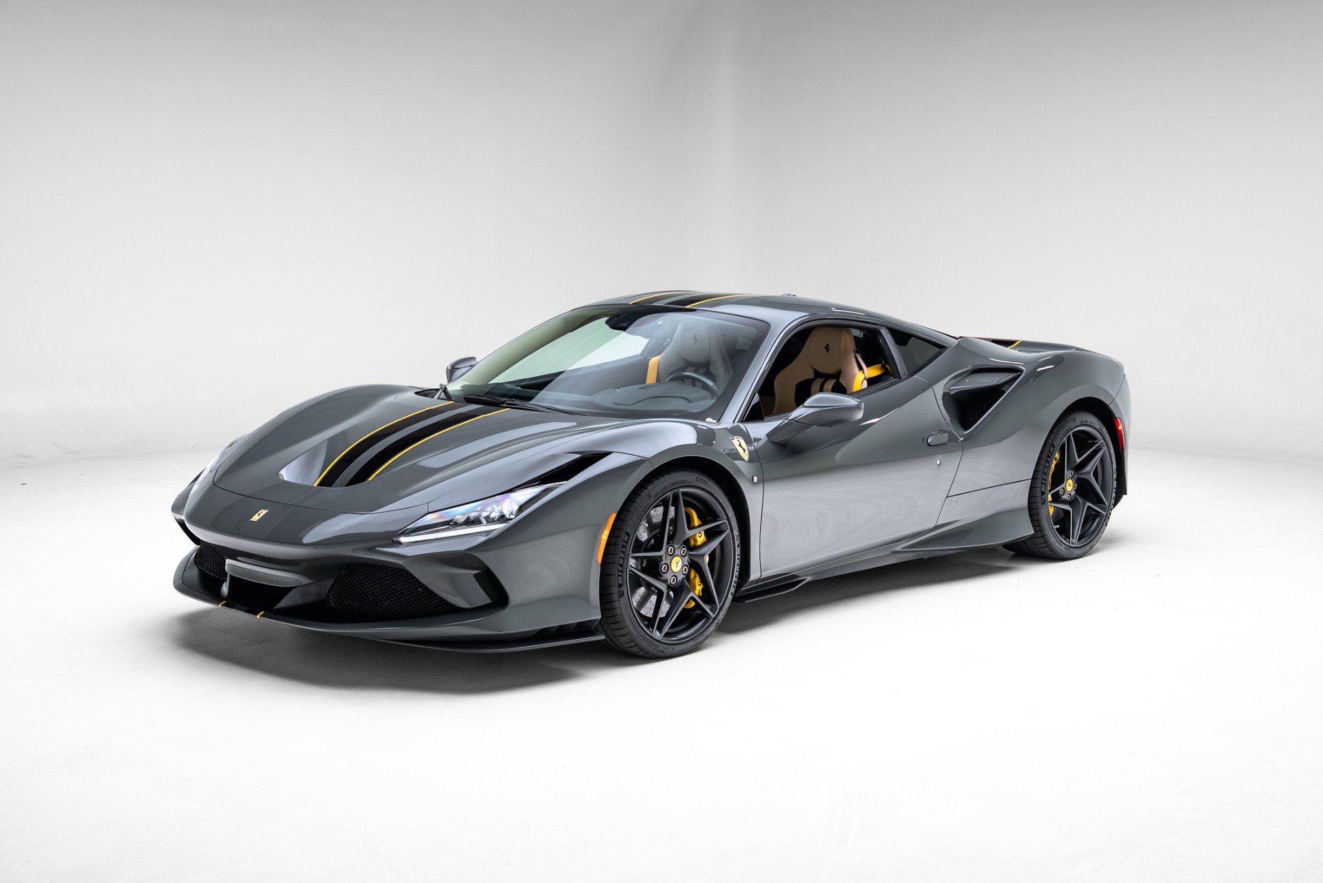 Used 2022 Ferrari F8 Tributo image 38