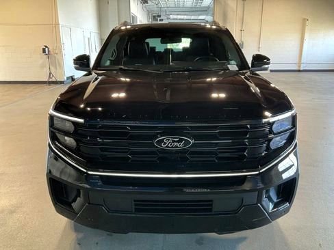 New 2026 Ford Expedition Platinum image 4