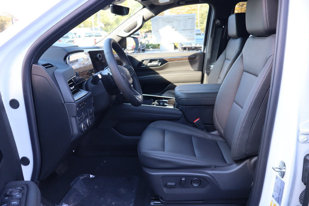 New 2027 Chevrolet Suburban Z71 w/ Z71 Off-Road Package AWD/4WD image 5