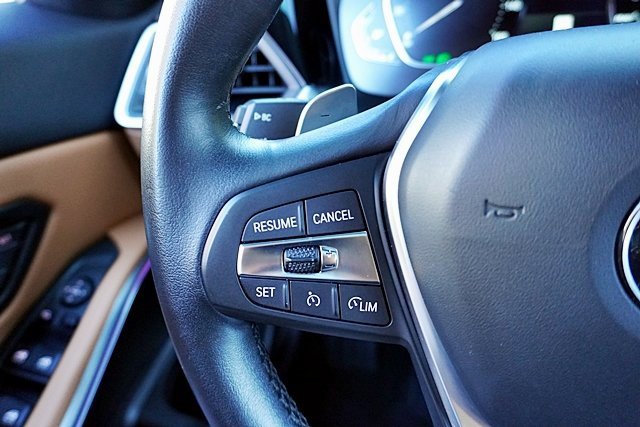 Used 2022 BMW 330i Sedan w/ Driving Assistance Package image 33