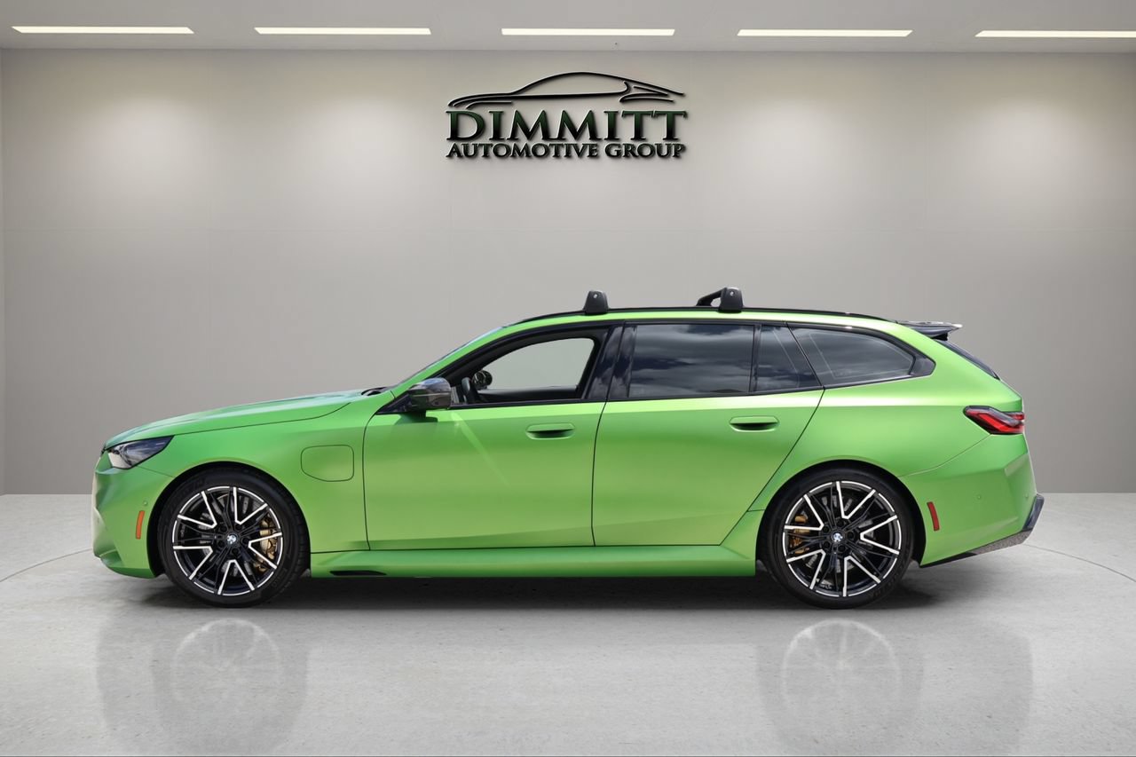 Used 2026 BMW M5 Touring w/ M Driver's Package AWD/4WD image 2