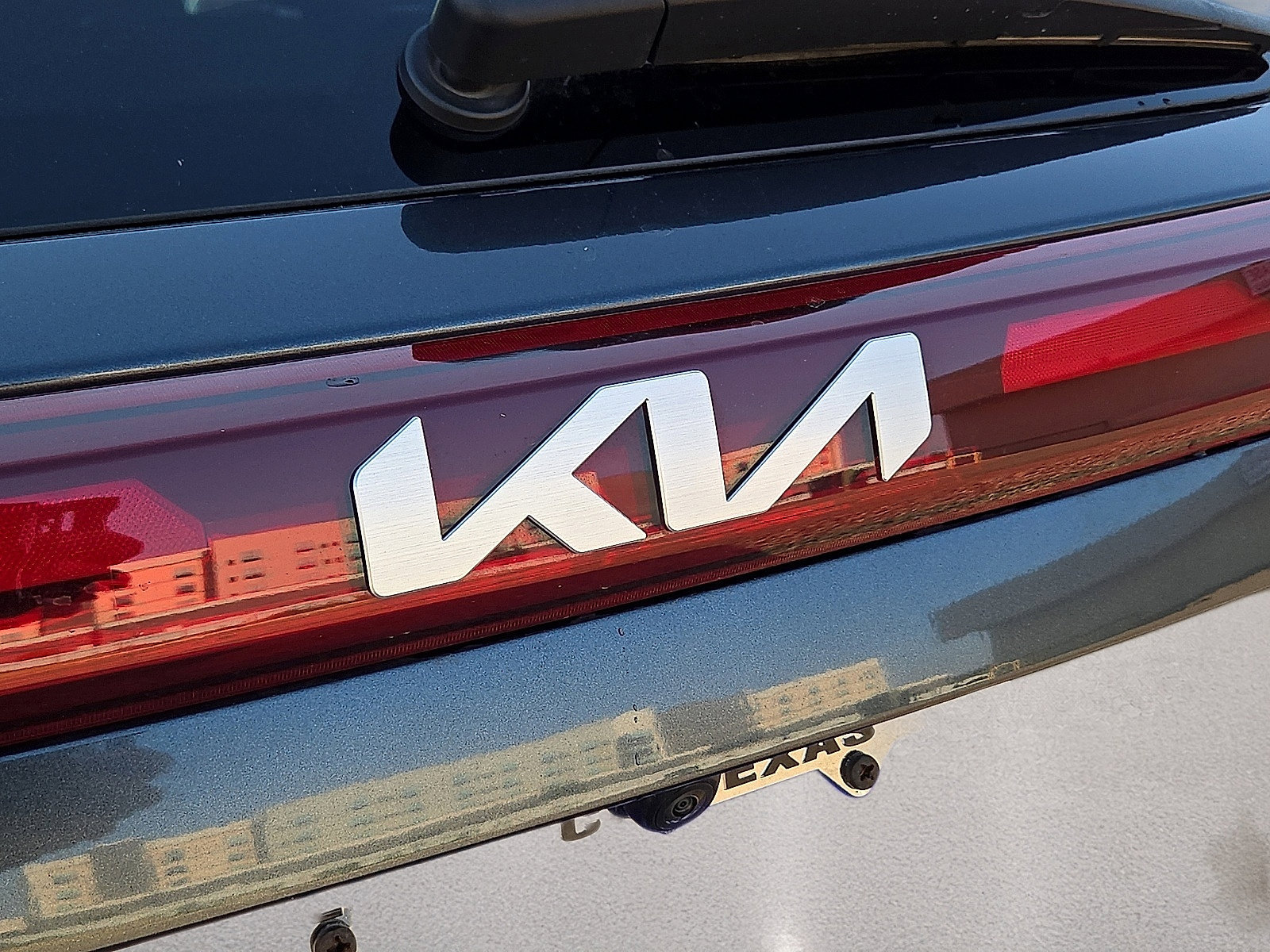 Used 2025 Kia Seltos EX FWD image 12