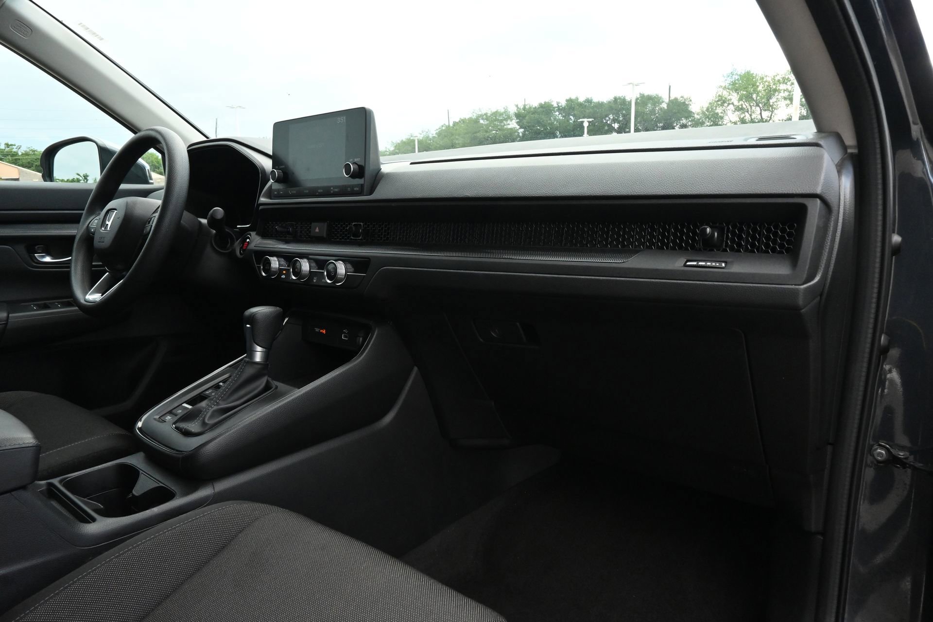 Used 2025 Honda CR-V LX image 24
