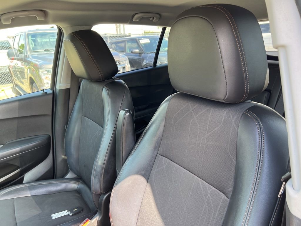 Used 2019 Chevrolet Trax LT w/ LT Convenience Package FWD image 7