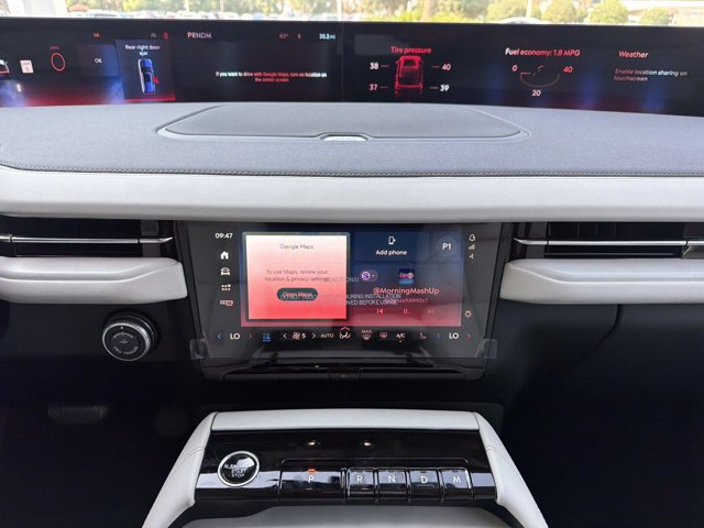 New 2026 Lincoln Navigator Reserve AWD/4WD image 29