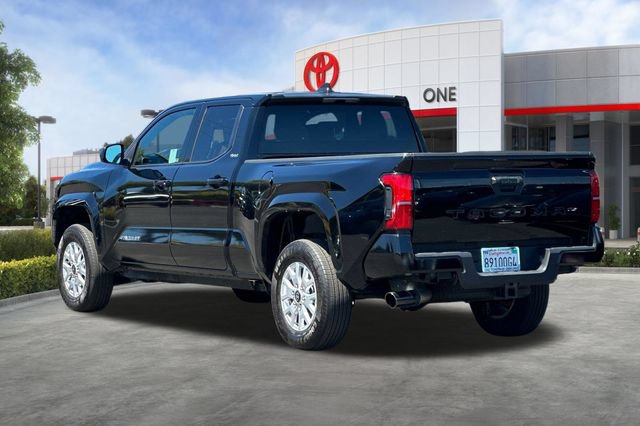 Used 2025 Toyota Tacoma SR5 RWD image 6