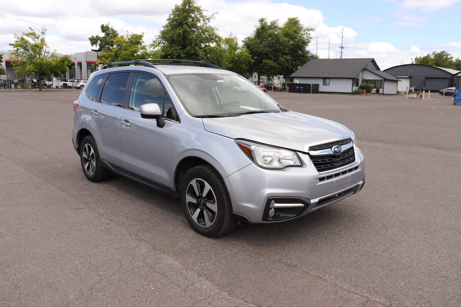Used 2018 Subaru Forester 2.5i Limited w/ Popular Package #2 AWD/4WD image 3