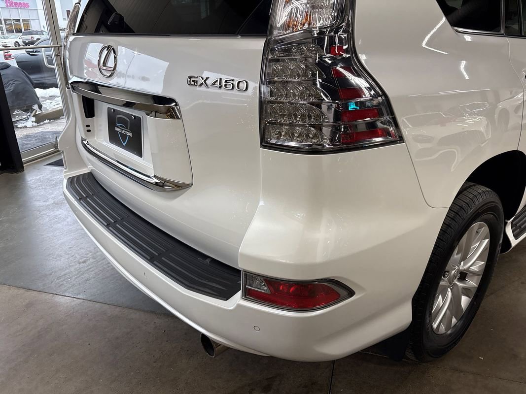 Used 2018 Lexus GX 460 image 19