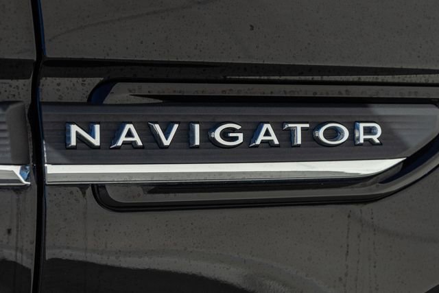 Used 2024 Lincoln Navigator Reserve image 5