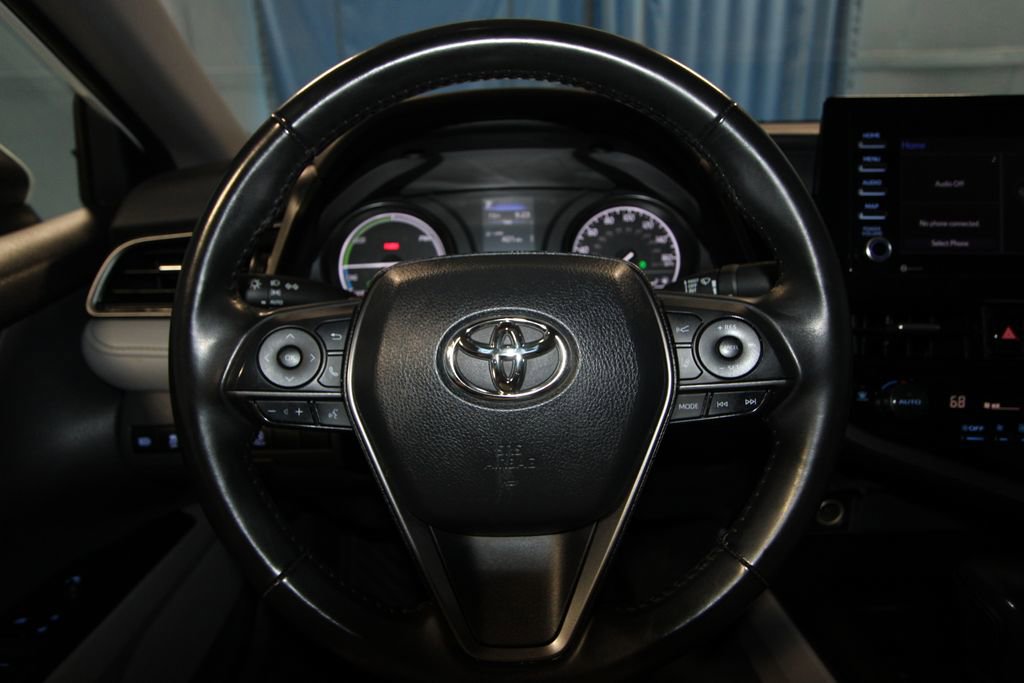 Used 2024 Toyota Camry SE FWD image 11