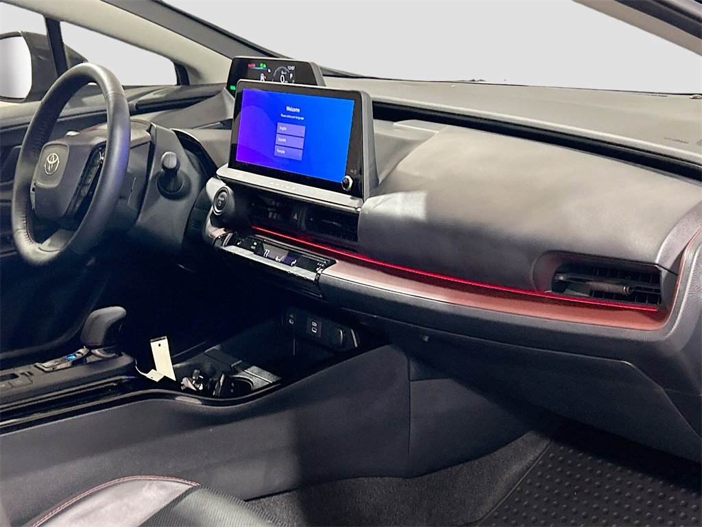Used 2025 Toyota Prius Plug-In Hybrid image 25