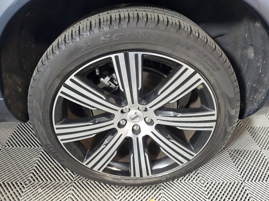 Certified 2023 Volvo XC90 B6 Ultimate AWD/4WD image 12