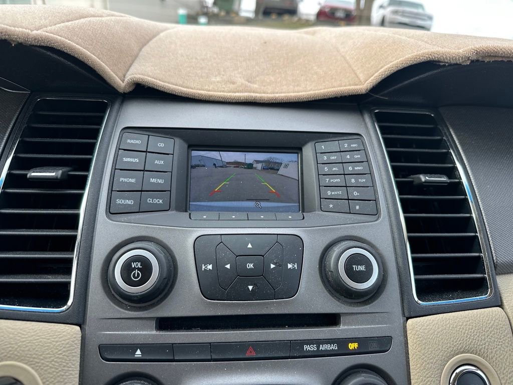 Used 2017 Ford Taurus SE image 17