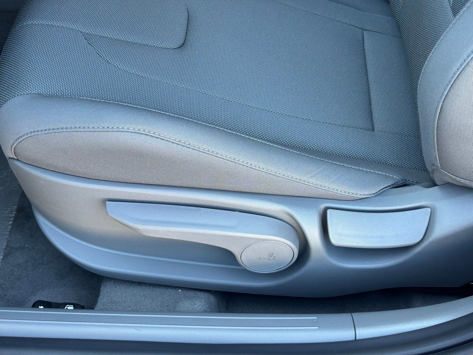 New 2026 Hyundai Elantra SE image 13