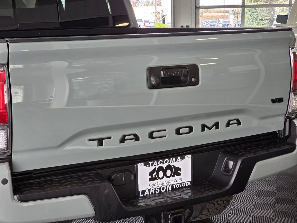 Used 2023 Toyota Tacoma TRD Off-Road w/ TRD Premium Off Road Package image 12