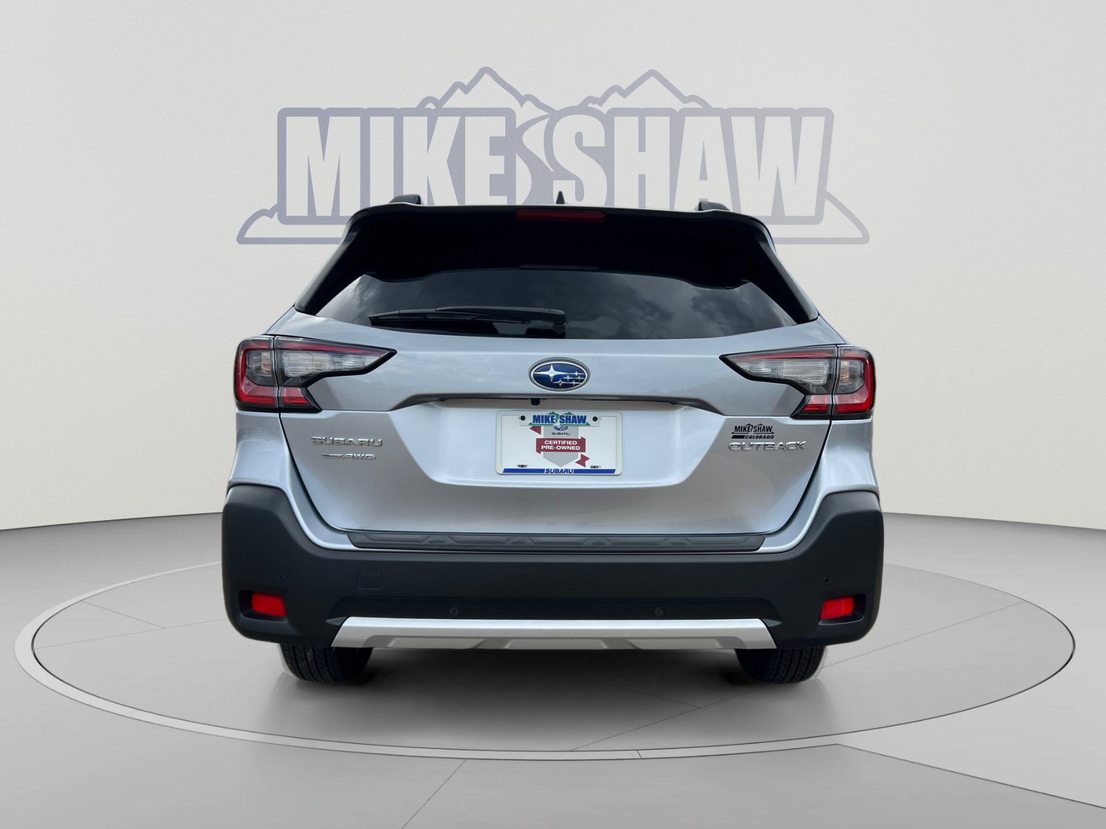Used 2025 Subaru Outback Limited w/ Tech Package 3 AWD/4WD image 4