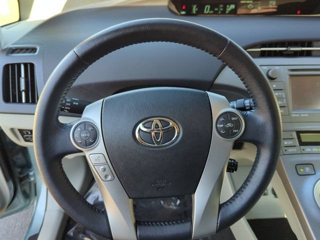 Used 2015 Toyota Prius Four FWD image 16