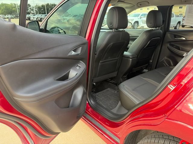 Used 2021 Buick Encore GX Select w/ Sport Touring Package FWD image 16