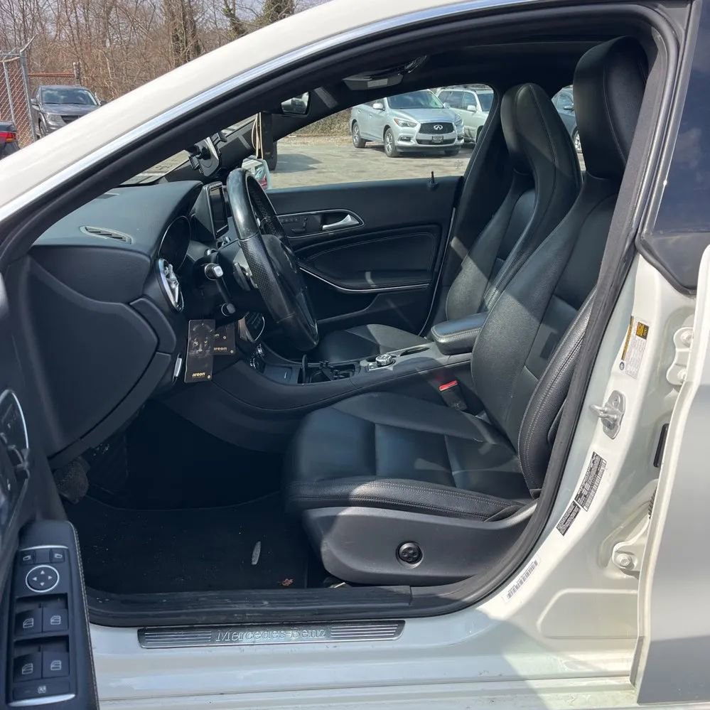 Used 2014 Mercedes-Benz CLA 250 image 7