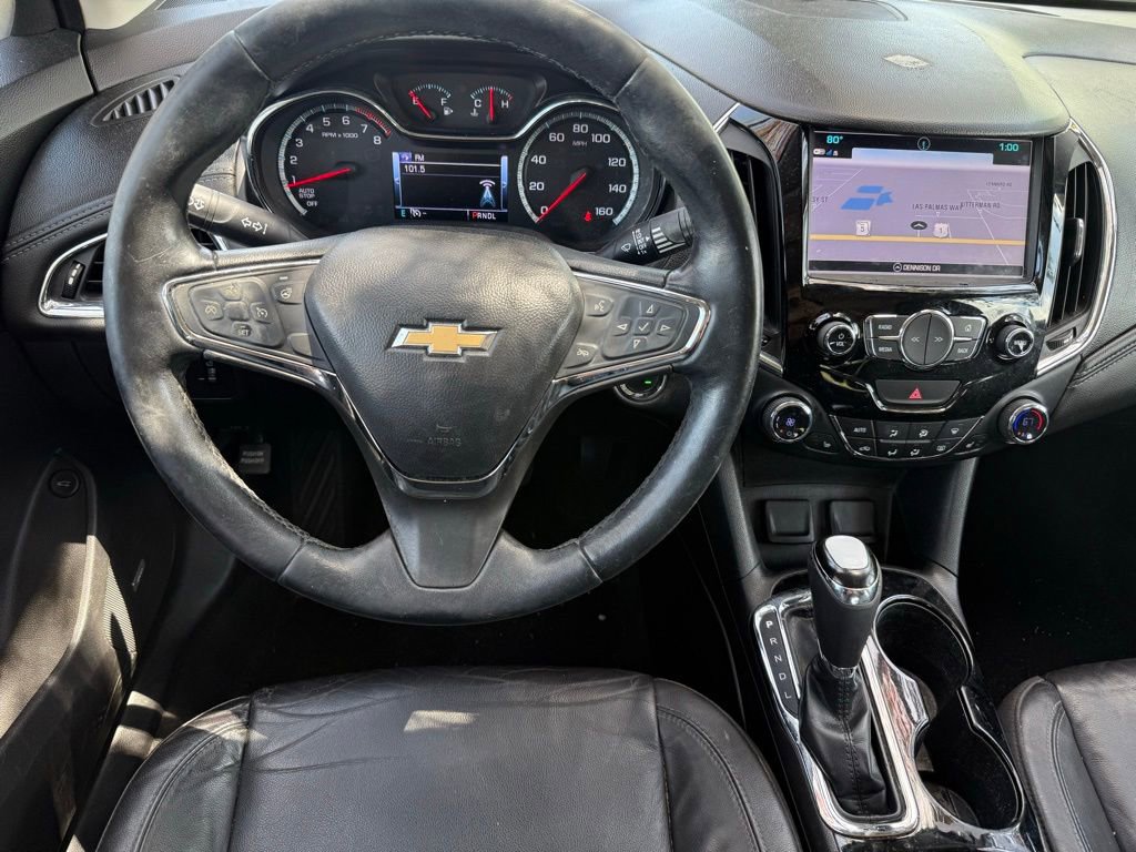 Used 2018 Chevrolet Cruze Premier FWD image 10