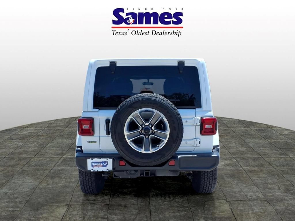 Used 2021 Jeep Wrangler Unlimited Sahara AWD/4WD image 6