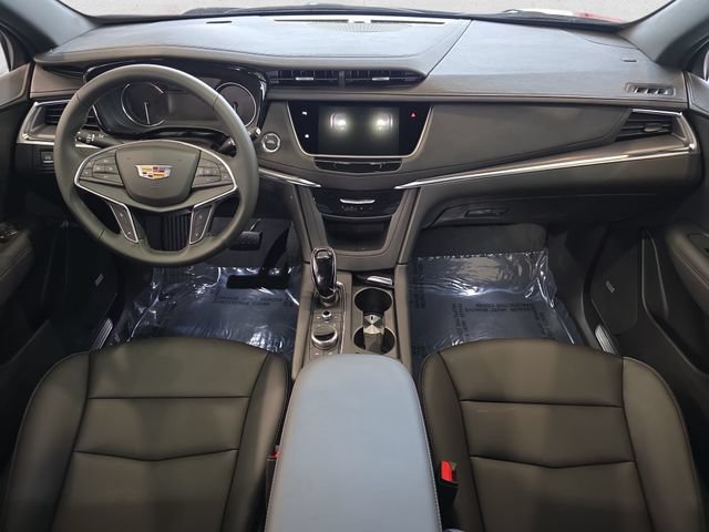 Used 2026 Cadillac XT5 Luxury w/ LPO, Floor Liner Package AWD/4WD image 9