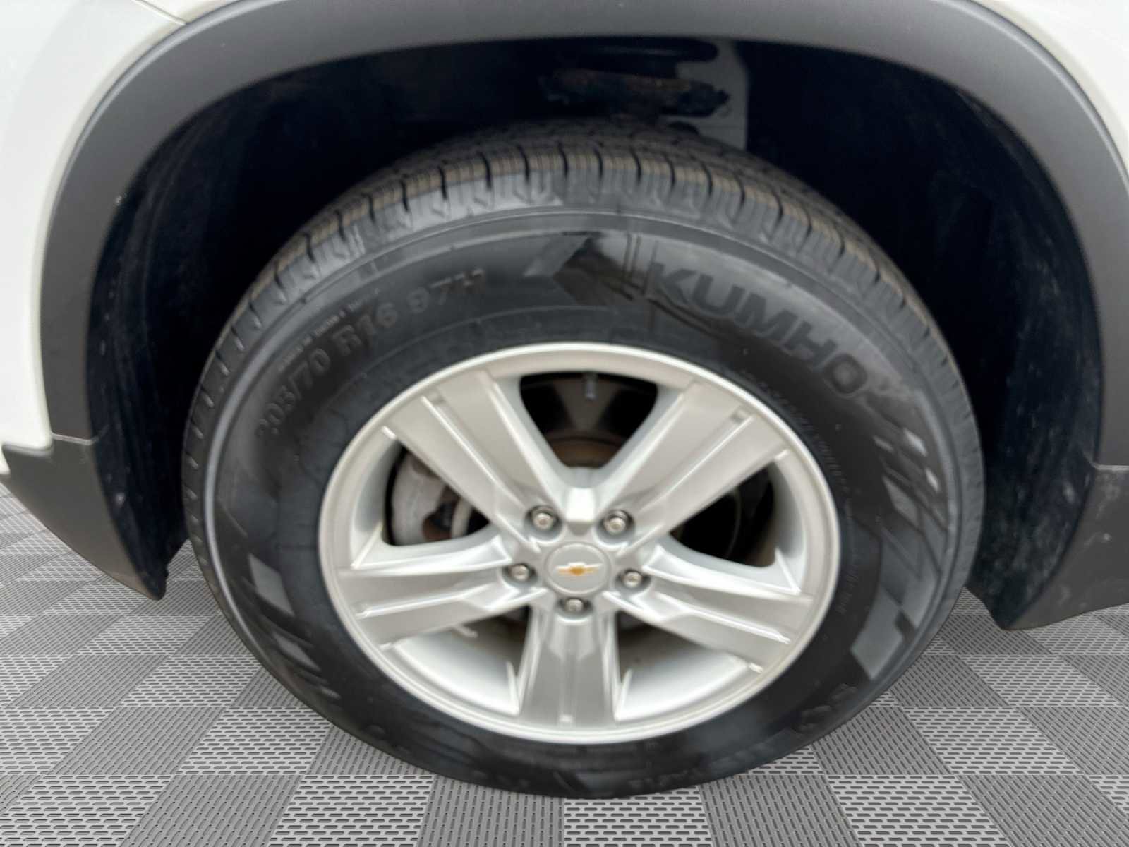 Certified 2020 Chevrolet Trax LS w/ Tint and Cruise Package image 32