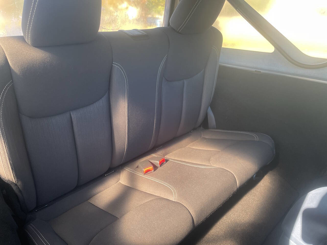 Used 2017 Jeep Wrangler Rubicon w/ Power Convenience Group image 17