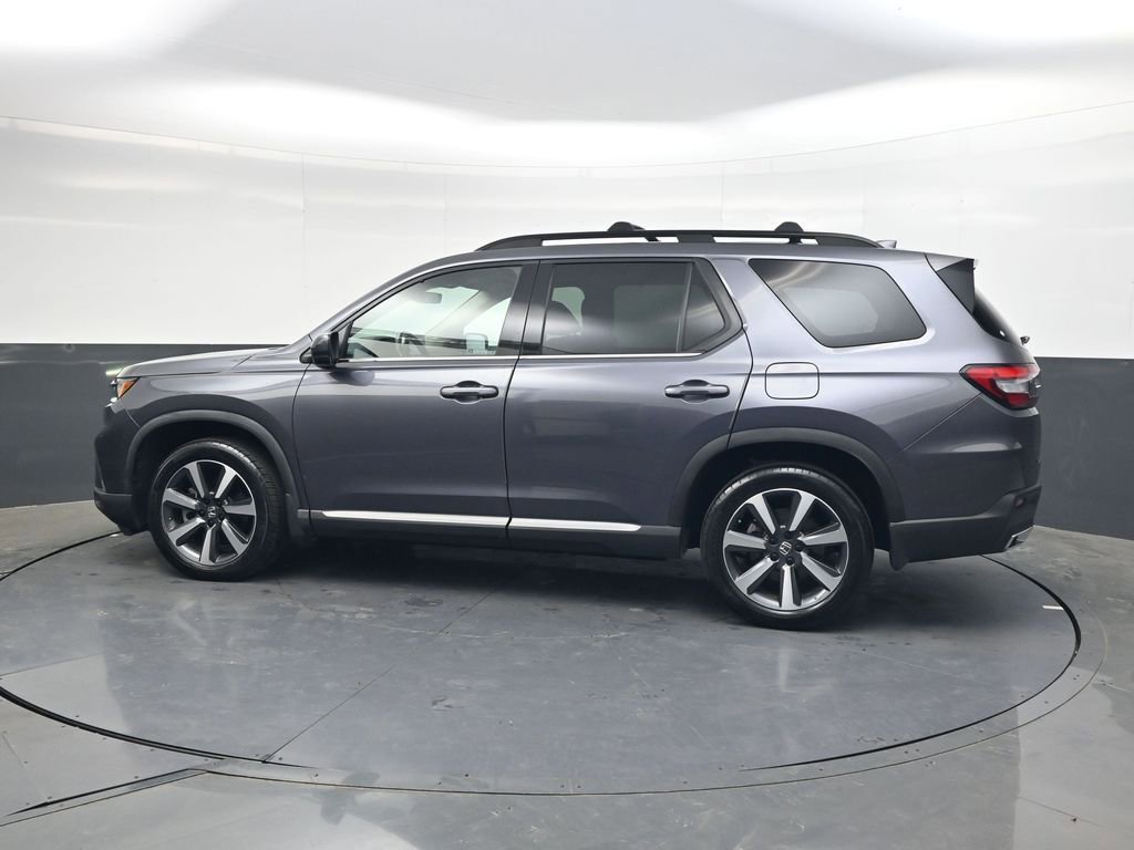 Used 2023 Honda Pilot Touring image 7