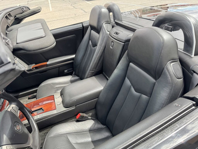 Used 2006 Cadillac XLR RWD image 14
