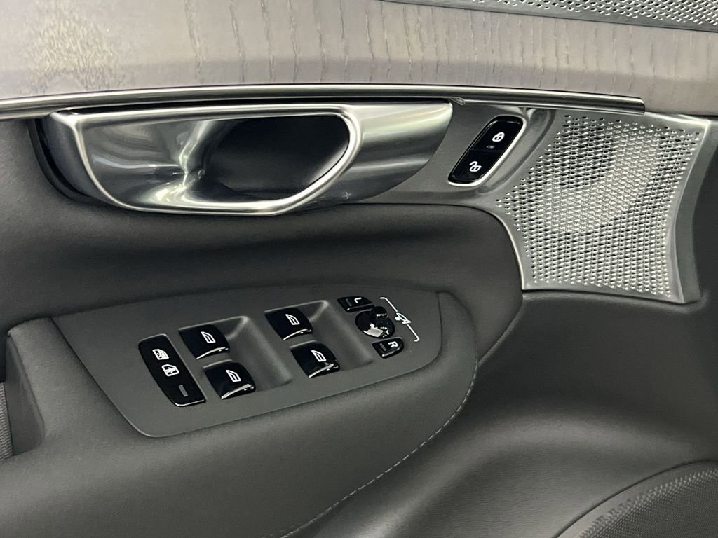 New 2026 Volvo XC90 B6 Ultra image 13
