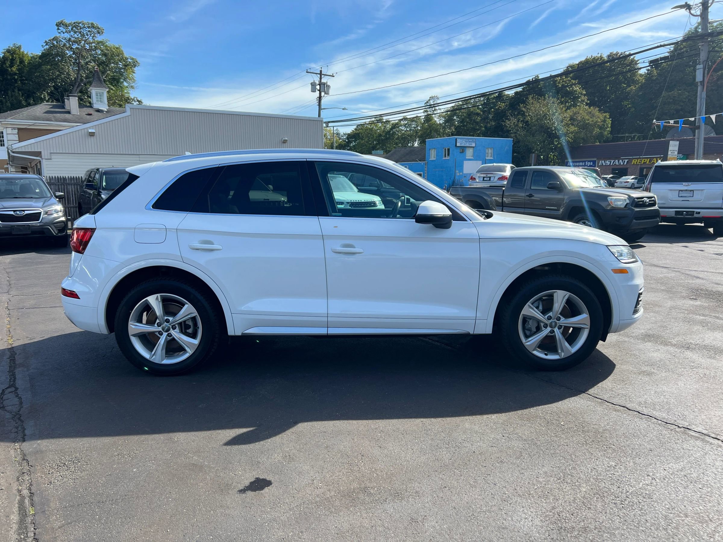 Used 2020 Audi Q5 2.0T Premium w/ Convenience Package image 8