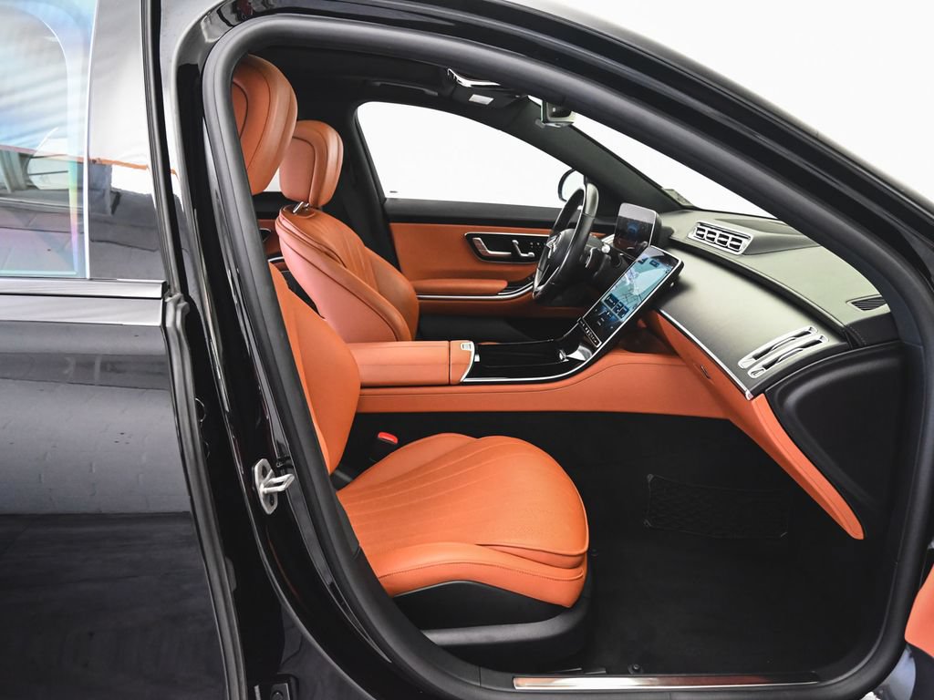 Used 2023 Mercedes-Benz S 500 4MATIC w/ AMG Line image 34