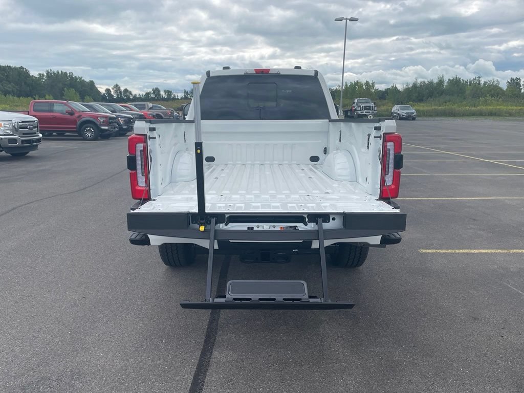 New 2026 Ford F350 Platinum w/ FX4 Off-Road Package AWD/4WD image 11