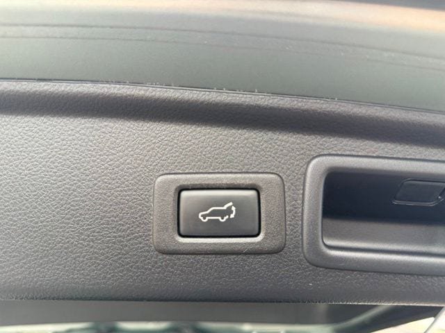 Used 2018 Subaru Forester 2.5i Touring AWD/4WD image 24