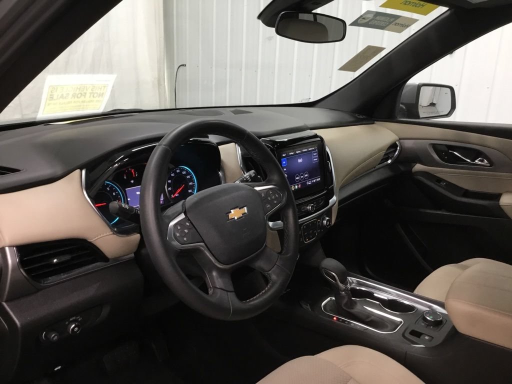 Used 2023 Chevrolet Traverse LT w/ LPO, Cargo Package AWD/4WD image 10