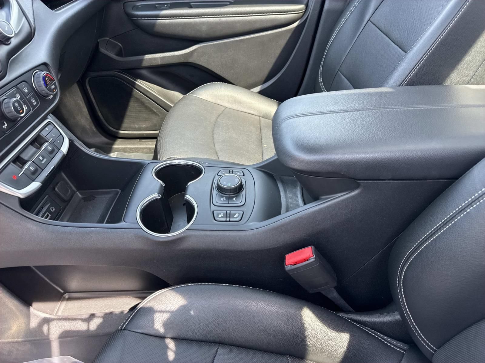 Used 2023 GMC Terrain SLT AWD/4WD image 21