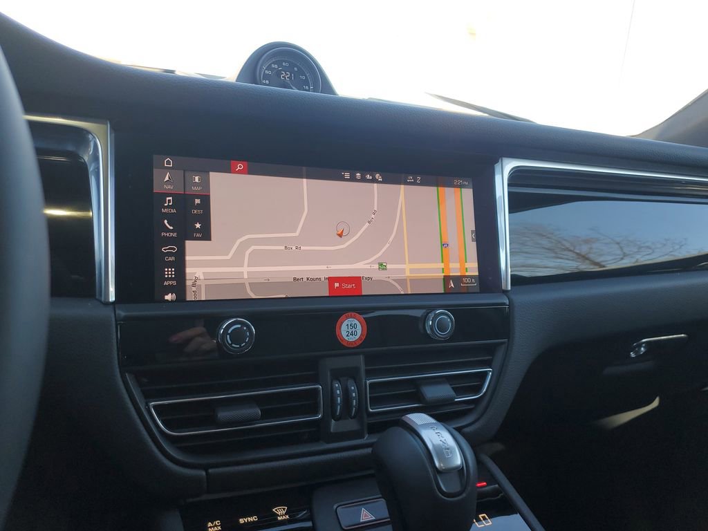 New 2026 Porsche Macan image 22